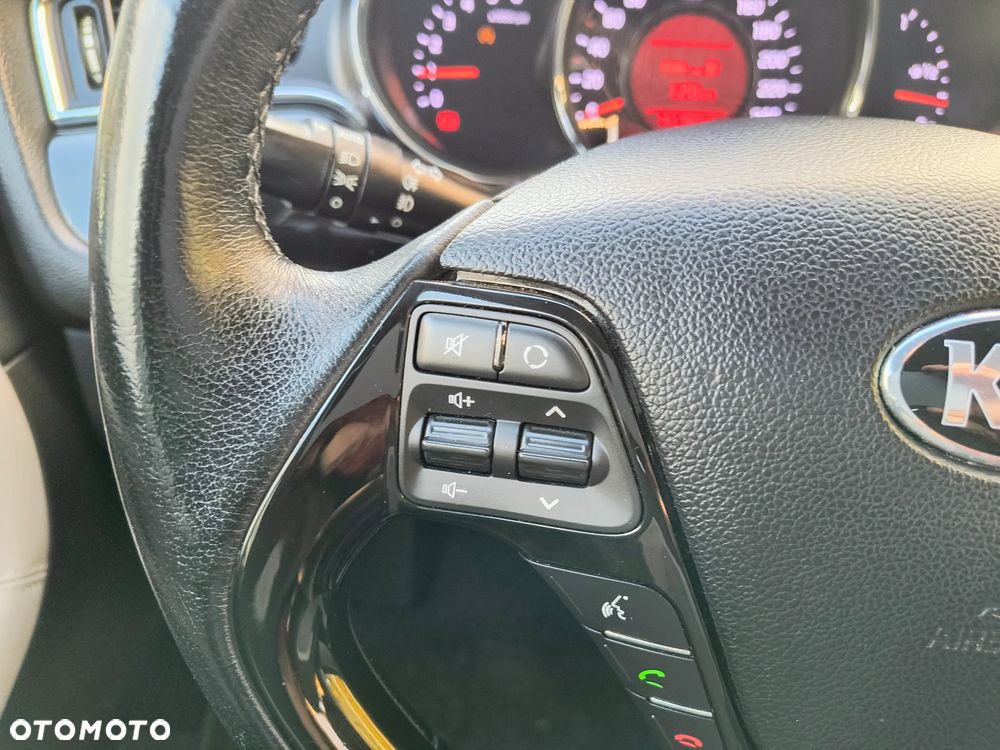 Kia Ceed 1.6 CRDi 136 ISG Platinum Edition - 30