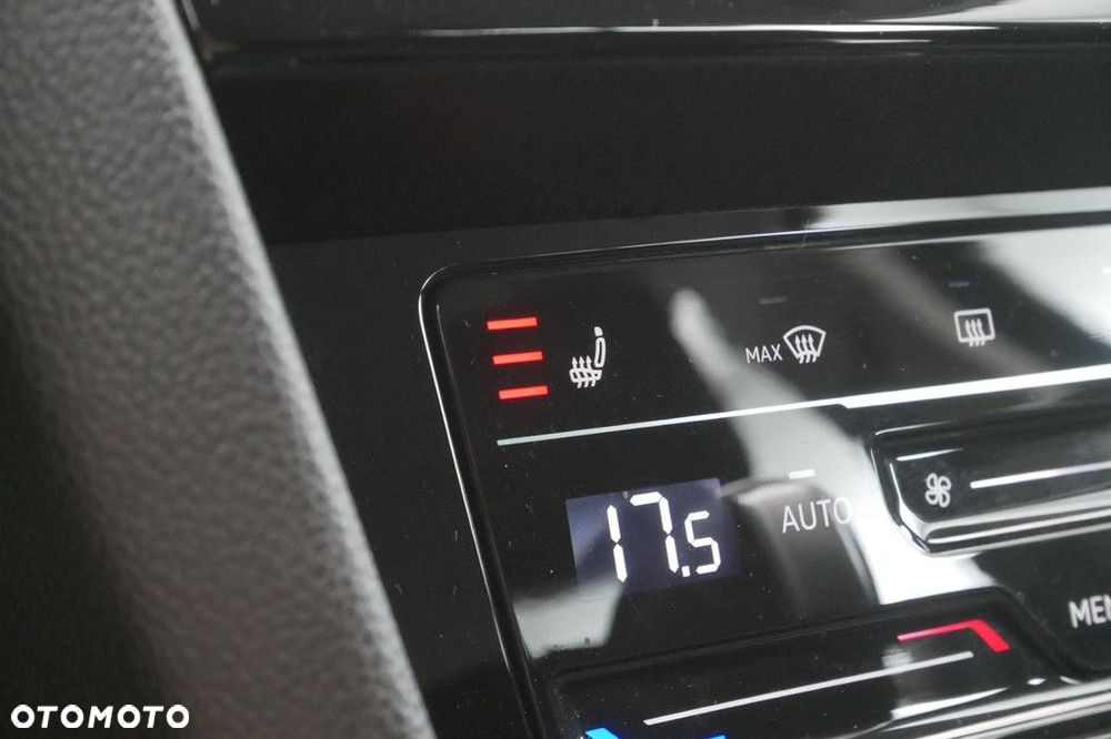 Volkswagen Passat Variant 2.0 TSI Business DSG - 21
