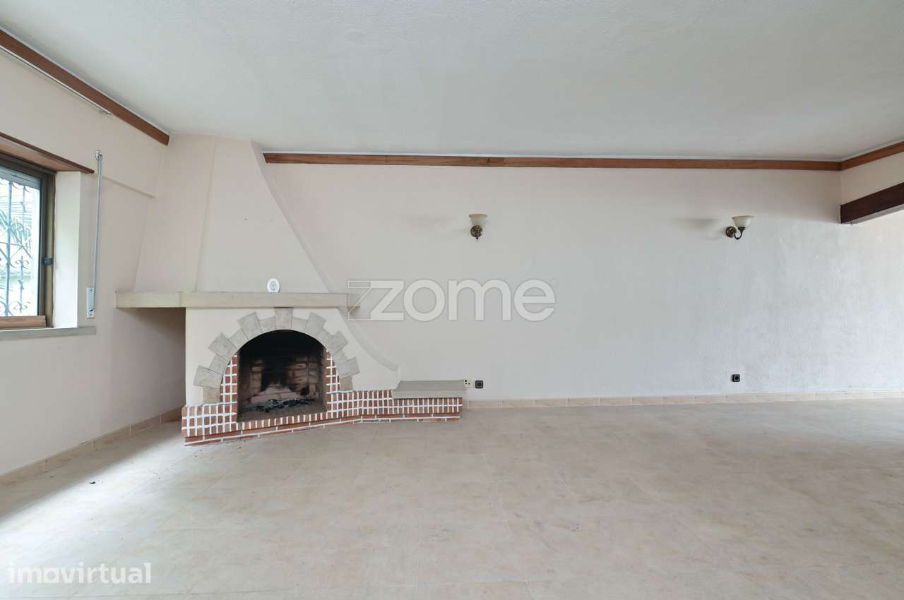 Moradia T4+1 para Remodelação - Sassoeiros, Carcavelos - Grande imagem: 3/41