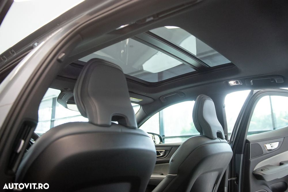 Volvo S60 T8 Recharge AWD Geartronic RDesign - 33