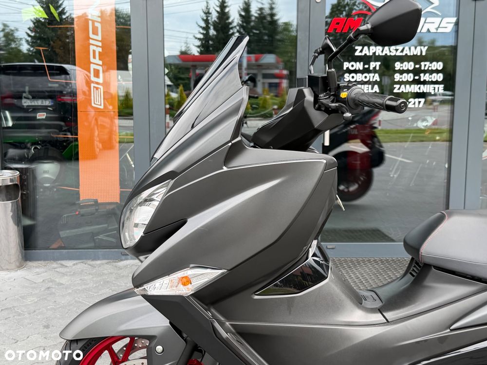 Suzuki Burgman - 36