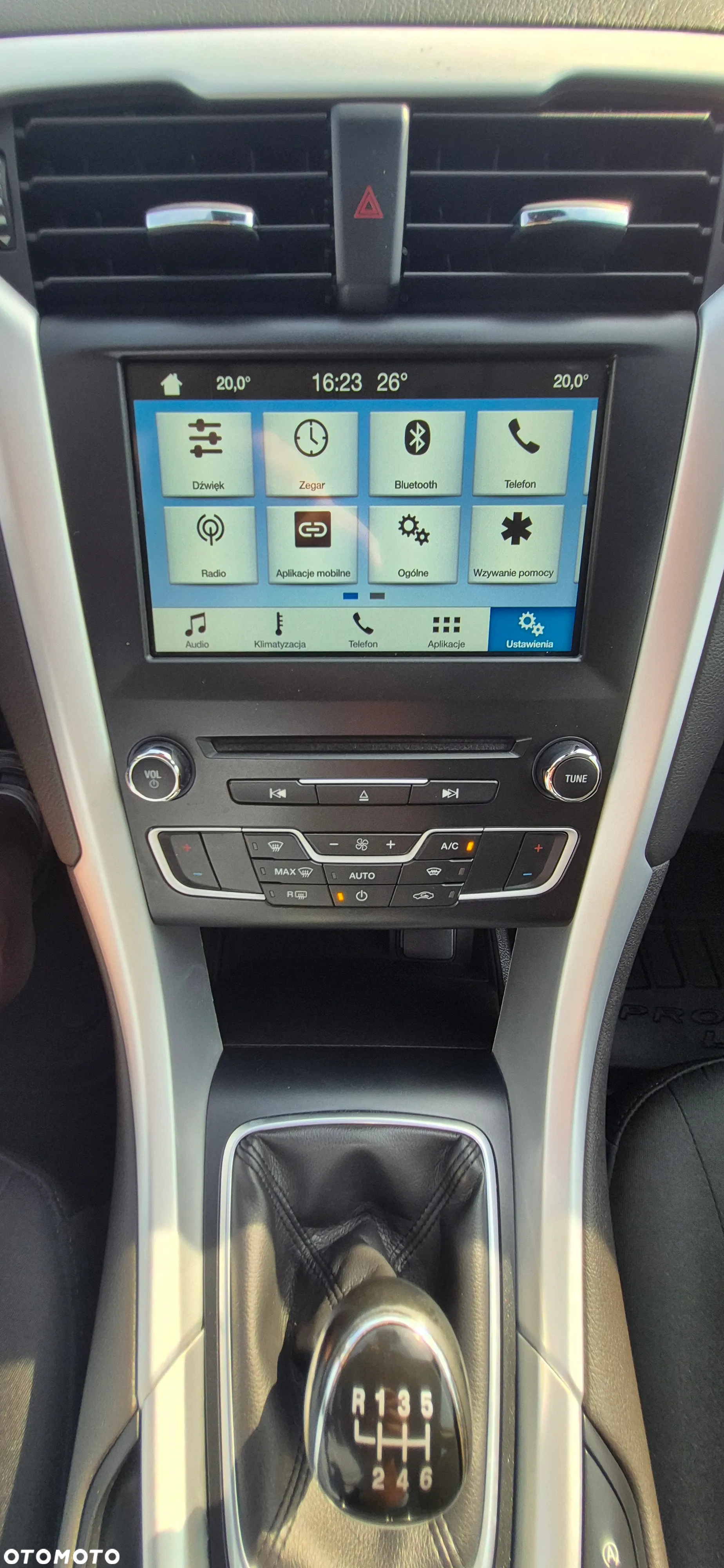 Ford Mondeo - 28