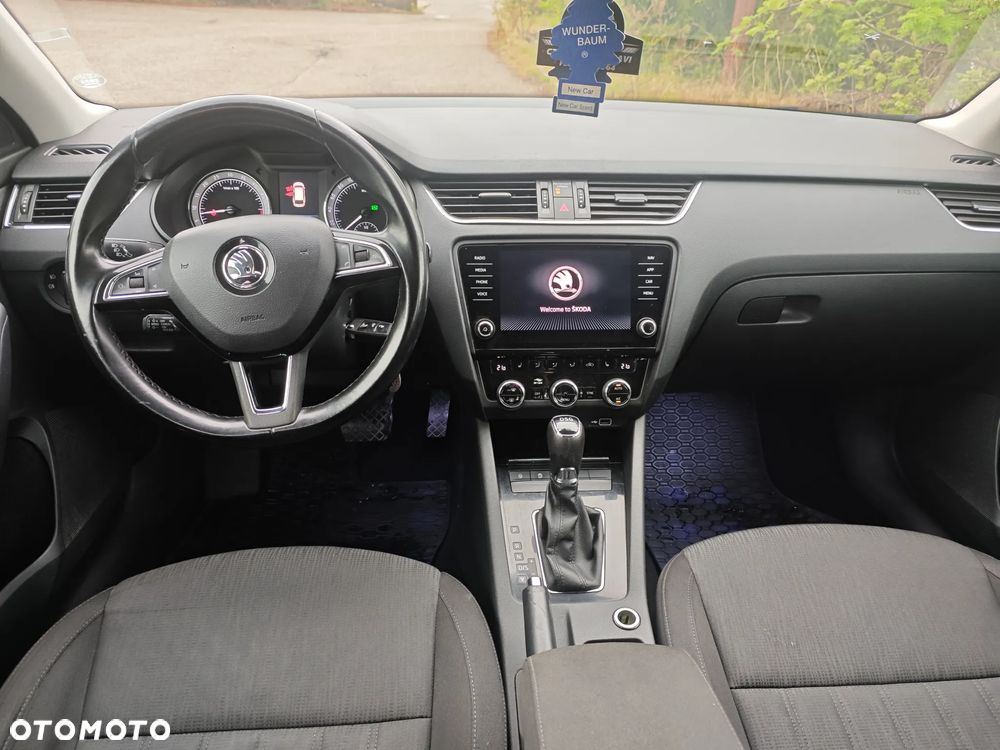 Skoda Octavia ver-2-0-tdi-edition-dsg - 5