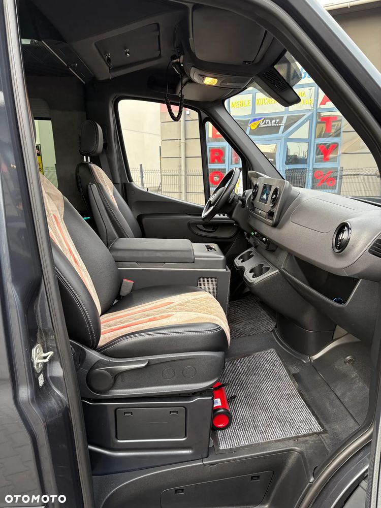 Mercedes-Benz Sprinter 907.255 - 12