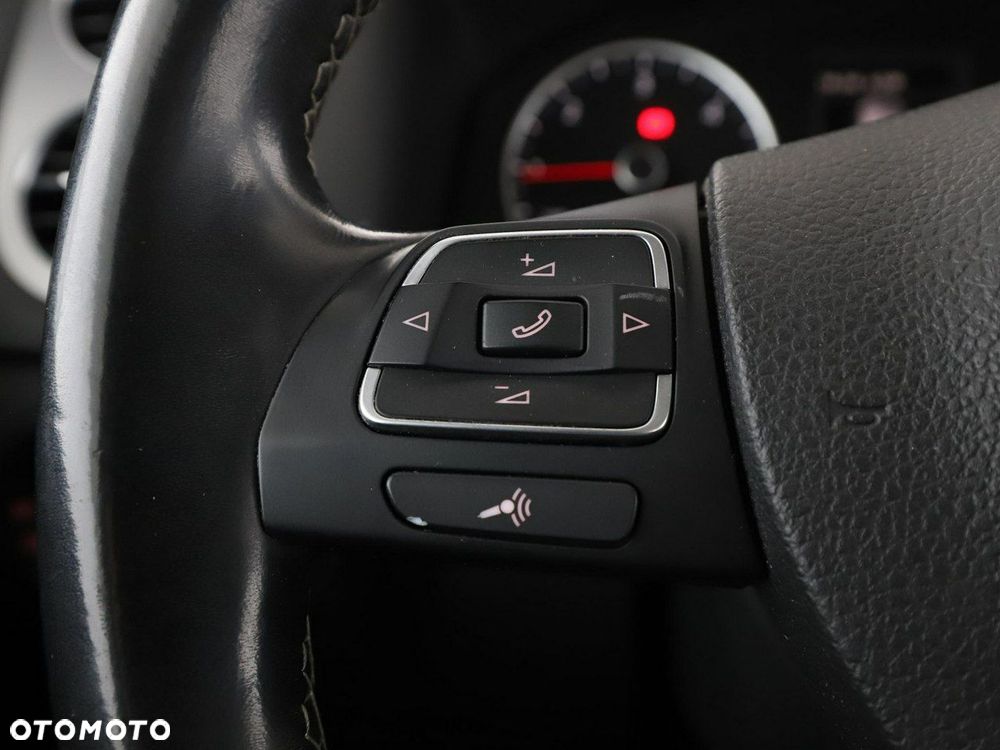 Volkswagen Tiguan 2.0 TDI SCR BlueMotion Technology Lounge Sport & Style - 31