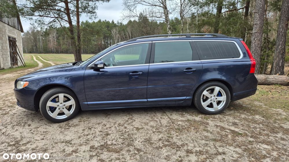 Volvo V70 2.4D Momentum - 3