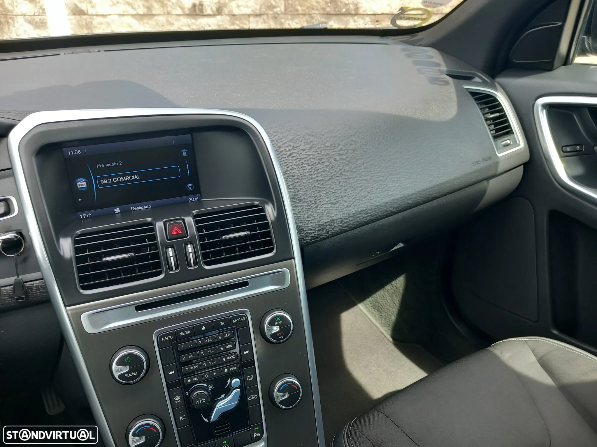 Volvo XC 60 2.0 D4 Momentum - 12