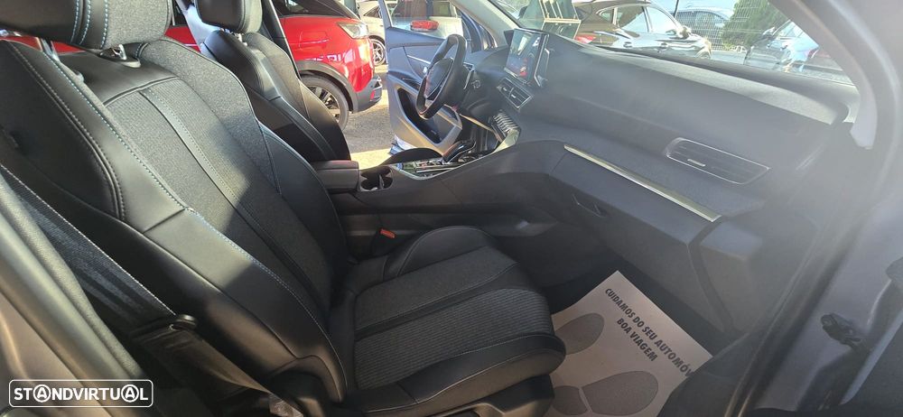 Peugeot 3008 1.6 Hybrid Allure Pack e-EAT8 - 17