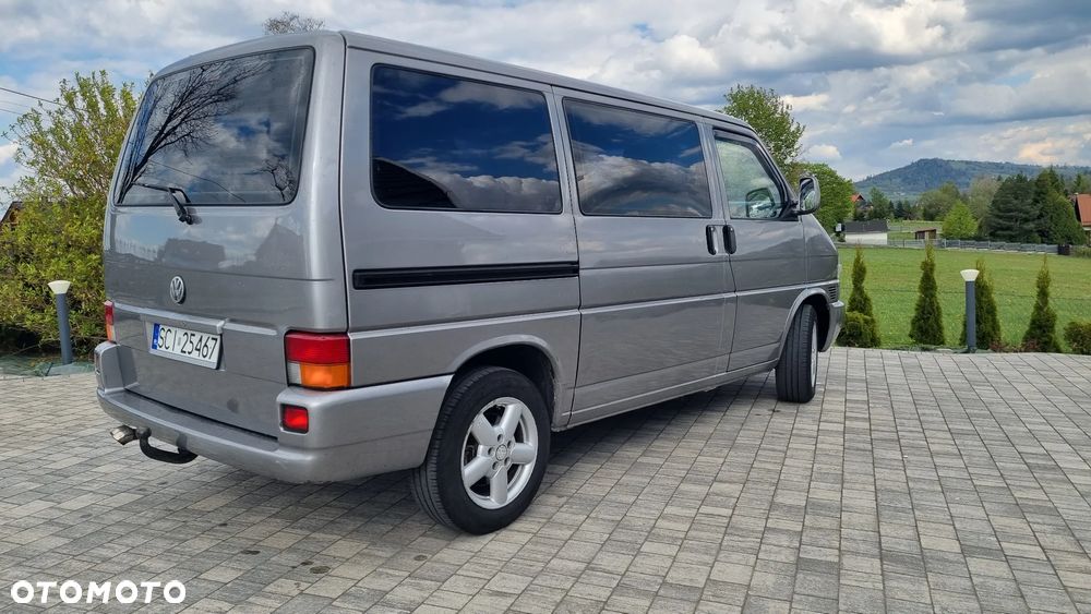 Volkswagen Caravelle - 4