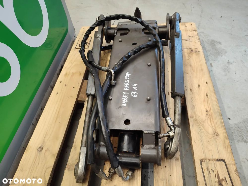 Zaczep hydrauliczny dolny Hitch Massey Ferguson 6714 (17147425) - 6