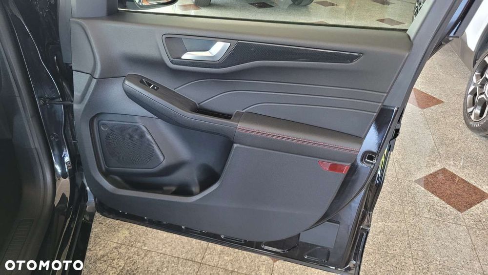 Ford Kuga - 36