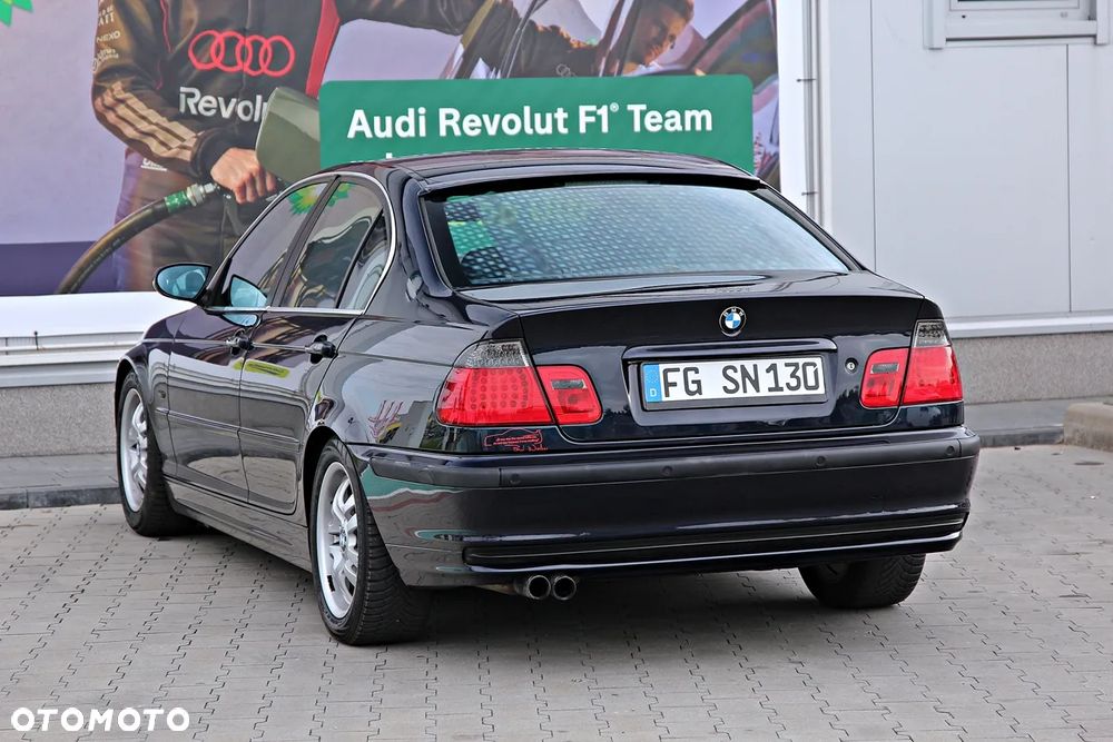 BMW Seria 3 320i - 20