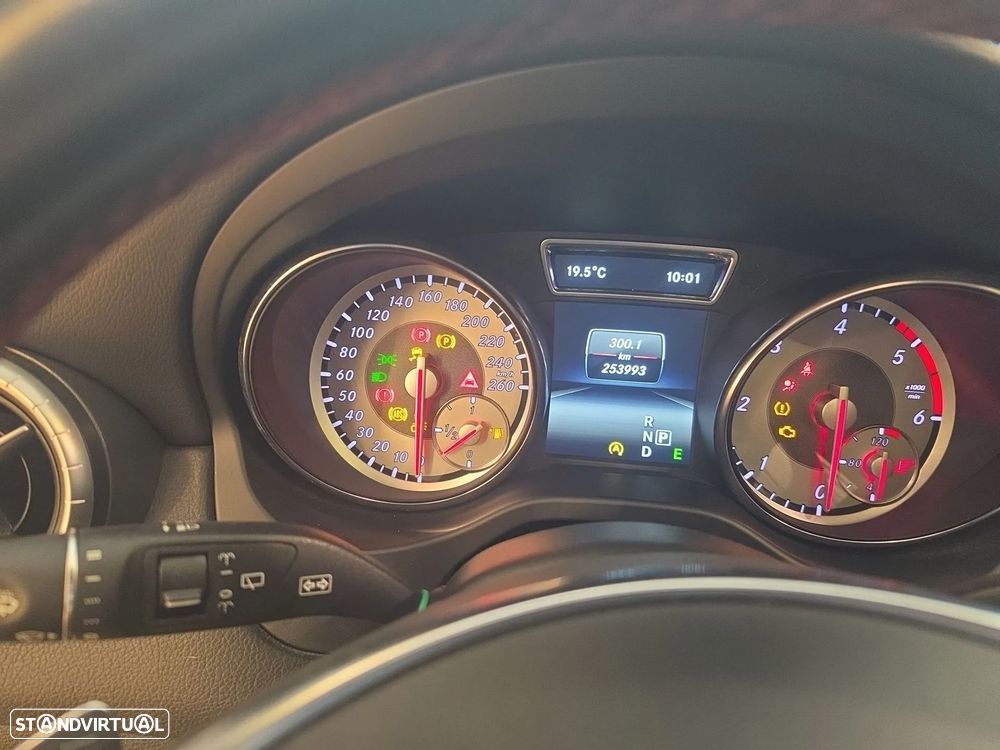 Mercedes-Benz CLA 200 (CDI) d 7G-DCT AMG Line - 4