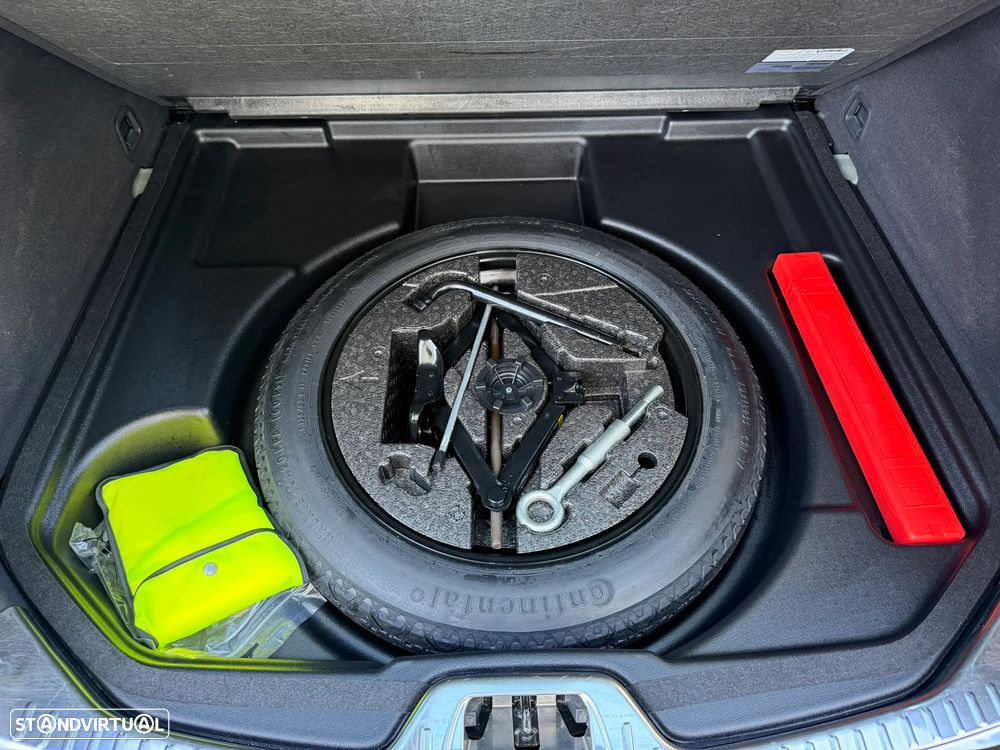 Volvo V60 2.0 D3 Summum - 25