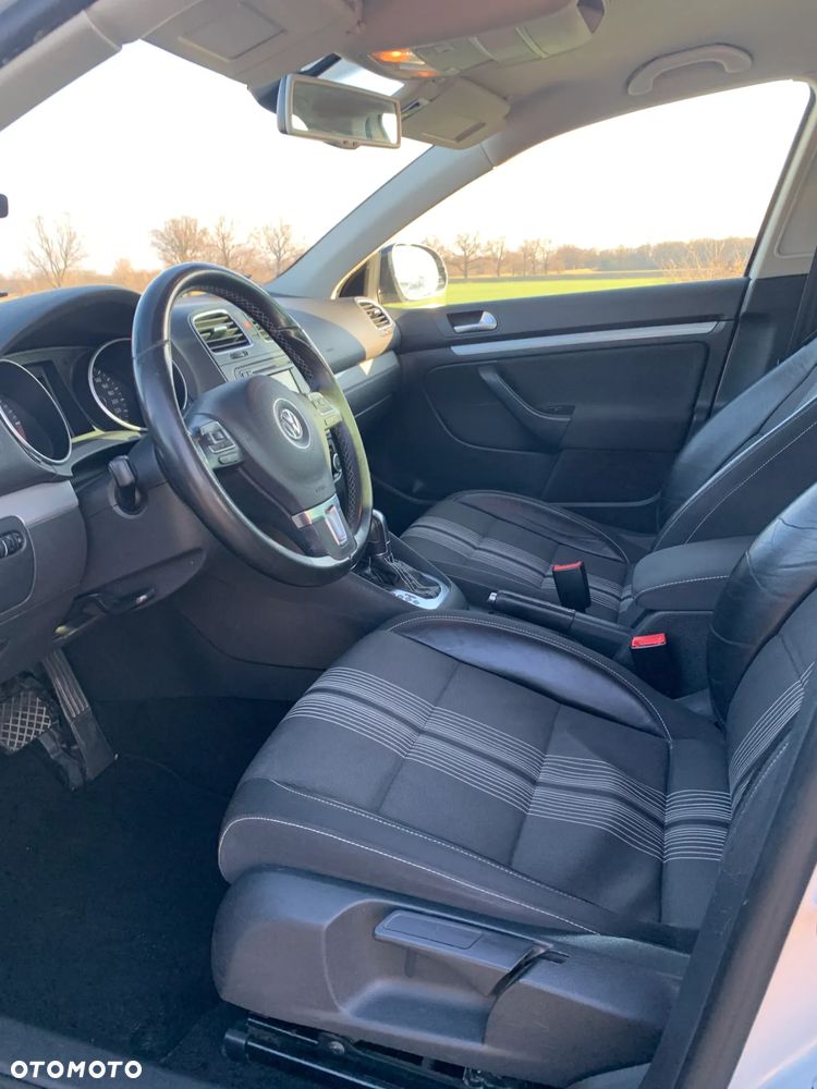 Volkswagen Golf VI 2.0 TDI Comfortline DSG - 6