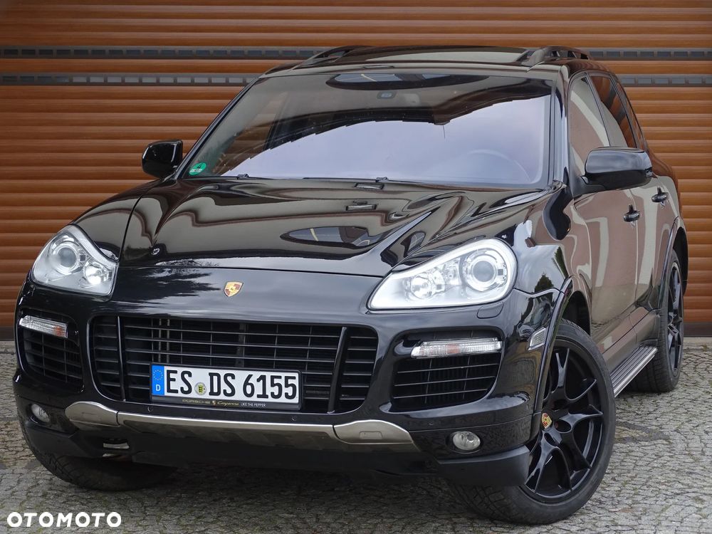 Porsche Cayenne Turbo S - 17