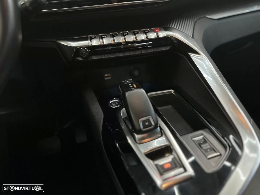 Peugeot 3008 1.5 BlueHDi Active Pack EAT8 - 18