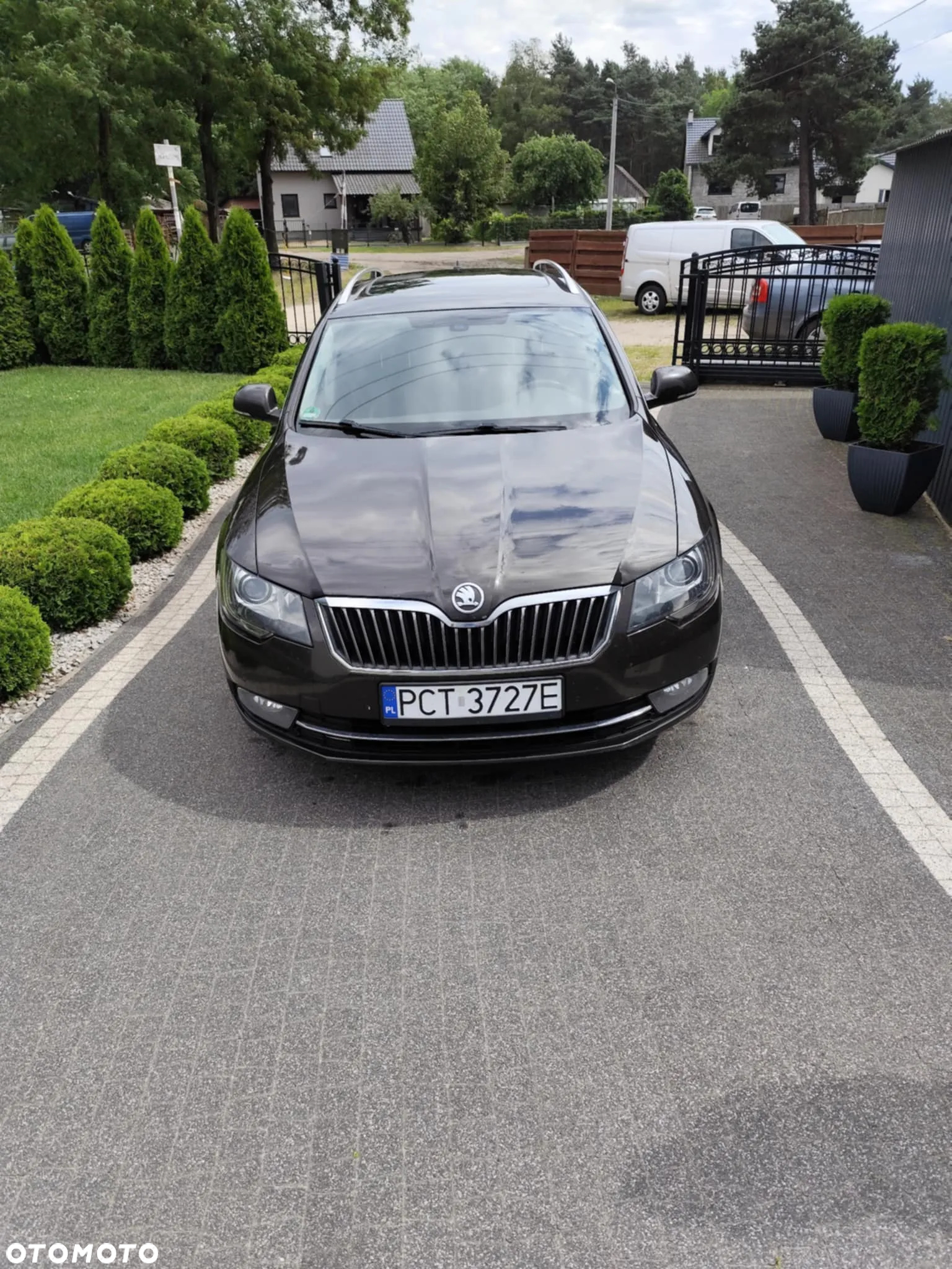Skoda Superb Combi 2.0 TDI L&K - 16