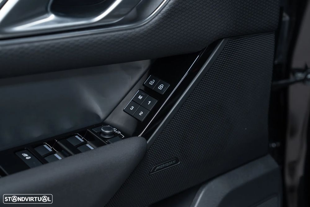 Land Rover Range Rover Velar P400e - 23