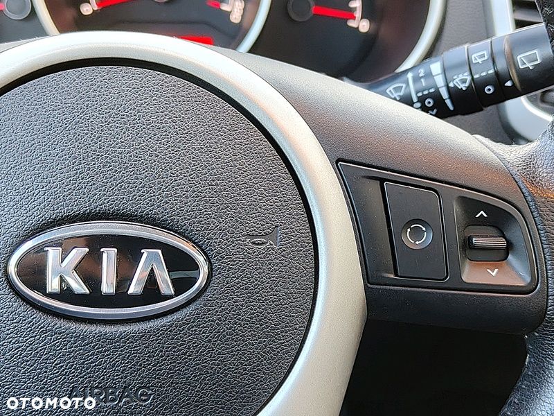 Kia Venga 1.4 CVVT Titanium Collection - 17