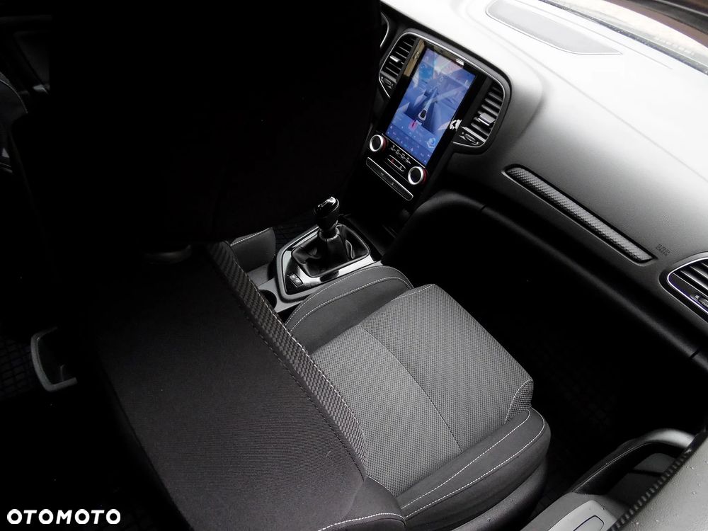 Renault Megane ENERGY TCe 100 PLAY - 21