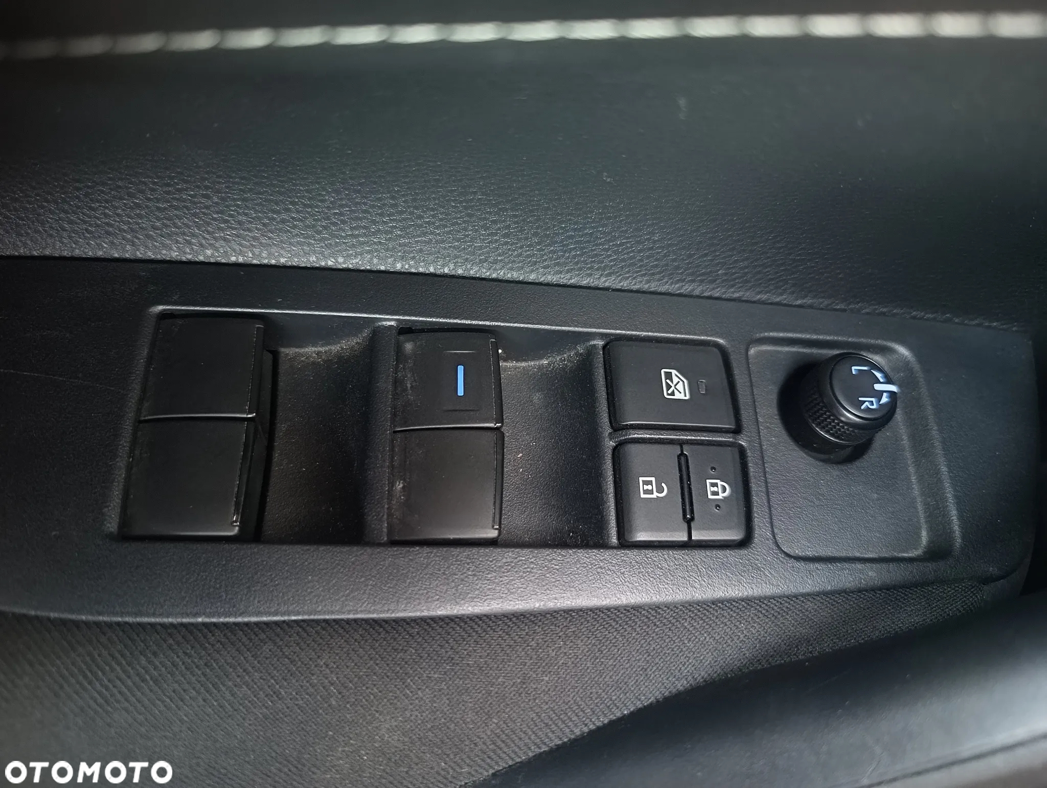 Toyota Corolla - 31