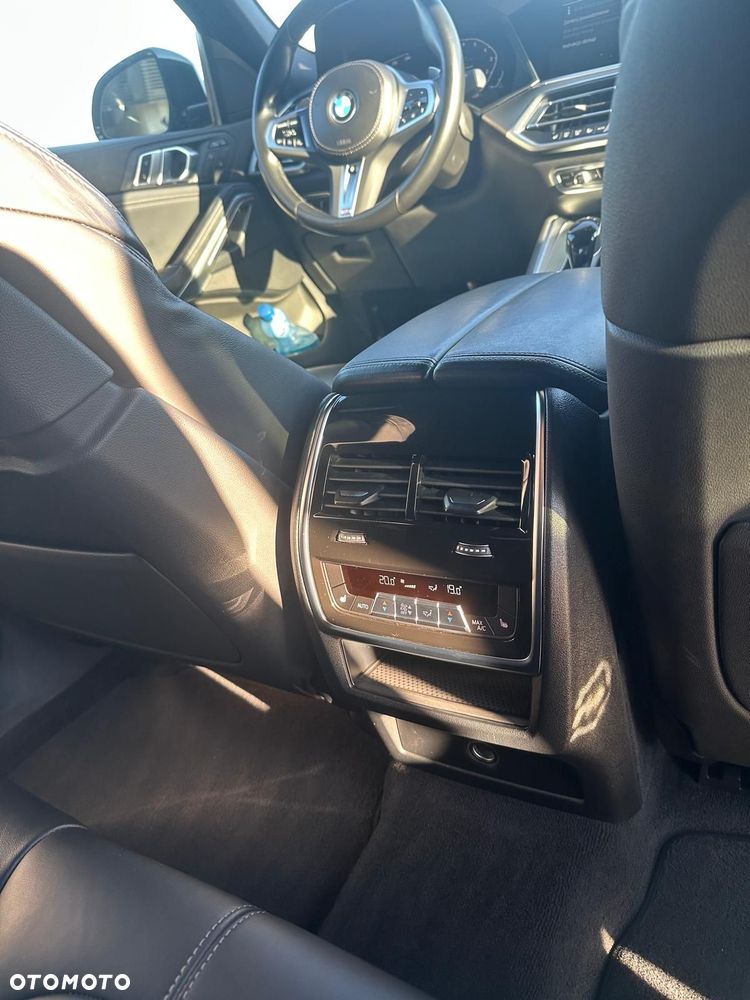 BMW X6 xDrive40i mHEV - 16