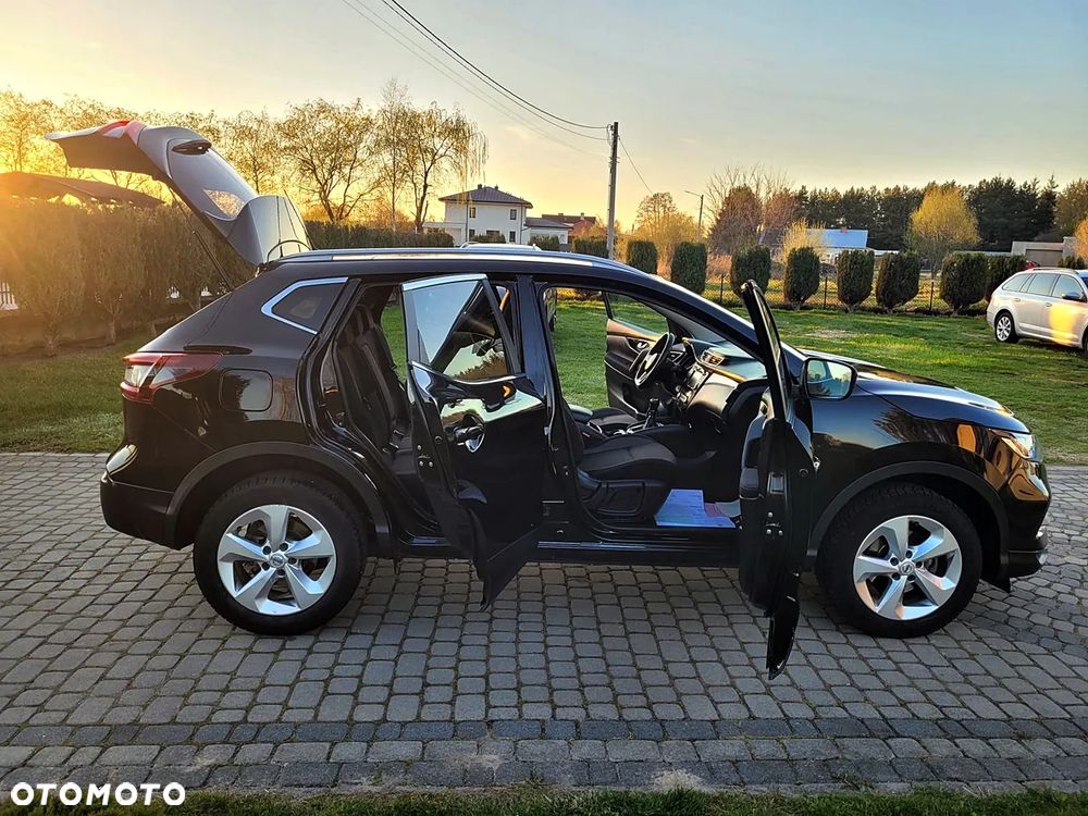 Nissan Qashqai 1.3 DIG-T SHIRO - 8