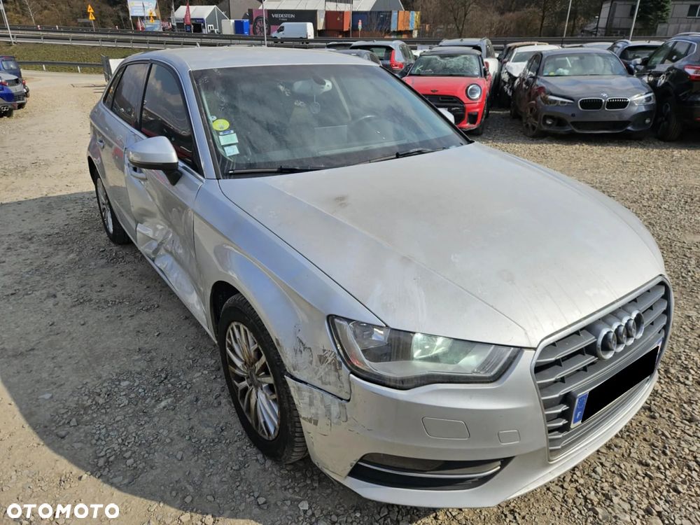Audi A3 Sportback 2.0 TDI S tronic S line Sportpaket - 11