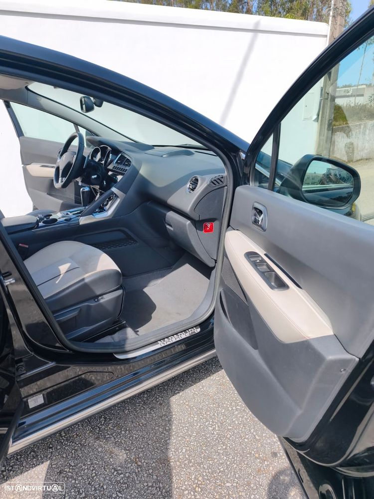 Peugeot 3008 e-HDi FAP 115 EGS6 Stop&Start Allure - 24