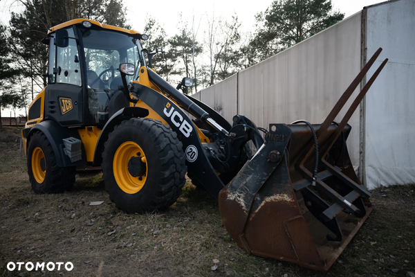 JCB 409
