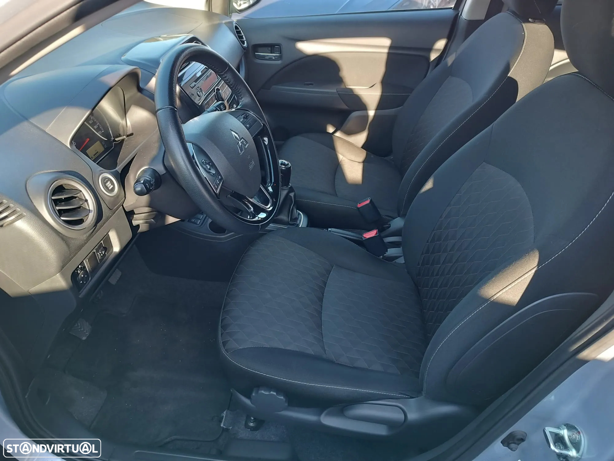 Mitsubishi Space Star 1.2 Intense - 9