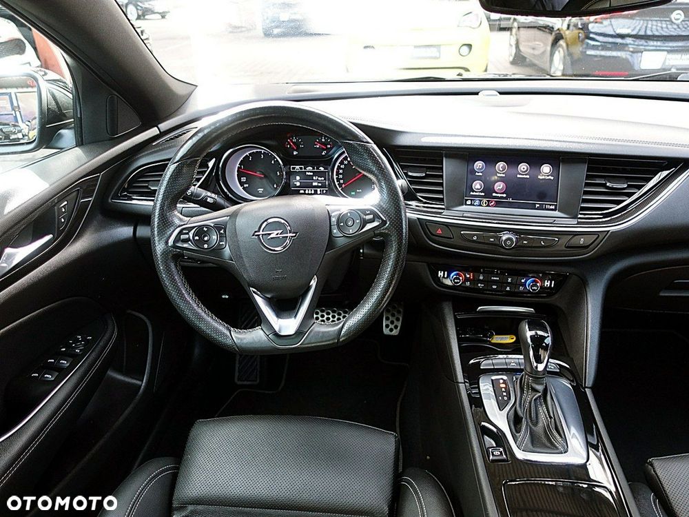 Opel Insignia - 16
