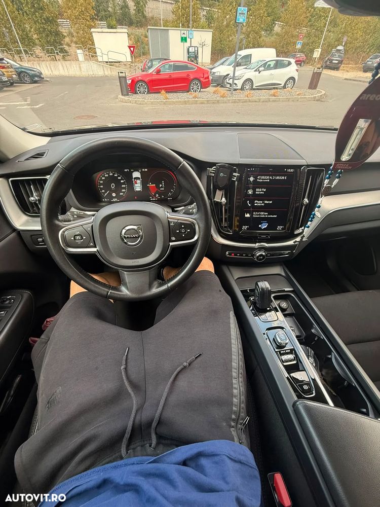 Volvo XC 60 T8 Twin Engine AWD Momentum - 9