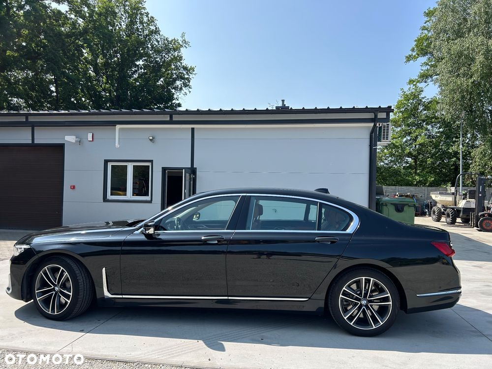 BMW Seria 7 750Li xDrive - 6