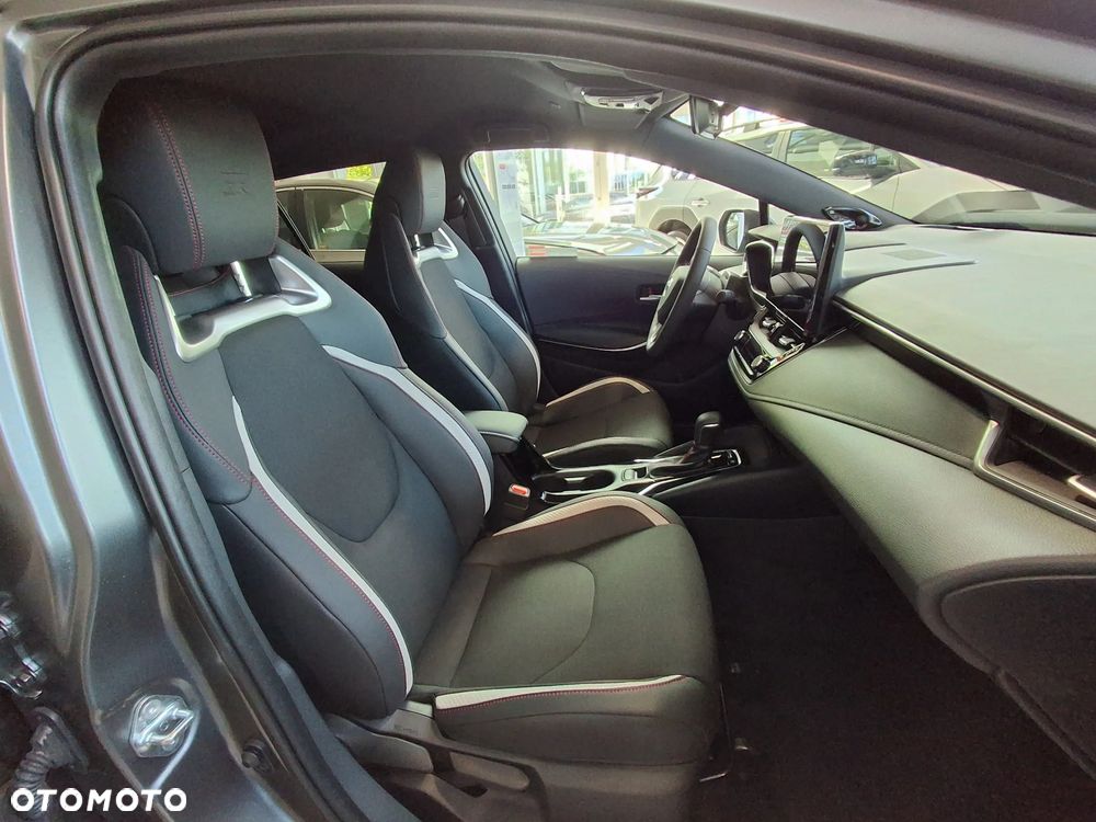 Toyota Corolla 1.8 Hybrid GR Sport - 37