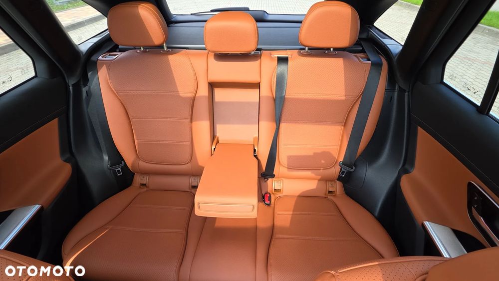 Mercedes-Benz GLC 300 4Matic 9G-TRONIC Avantgarde Advanced - 13