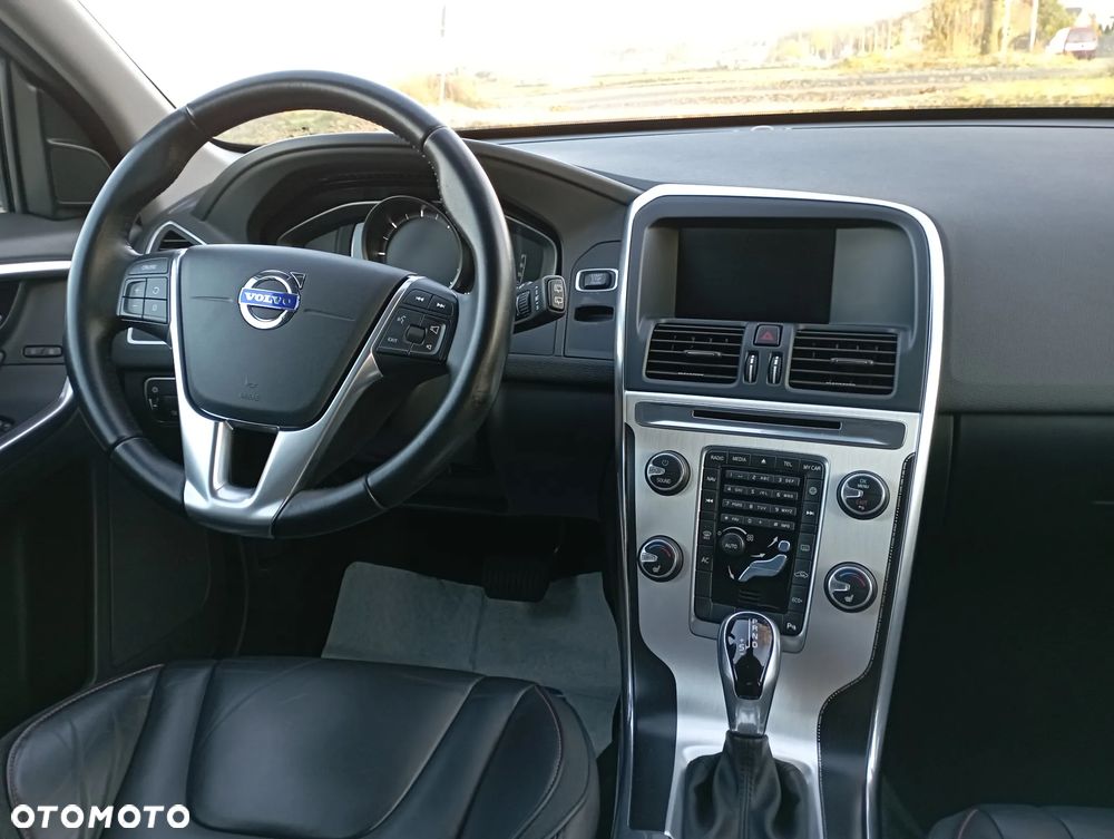 Volvo XC 60 D3 Geartronic Ocean Race - 23