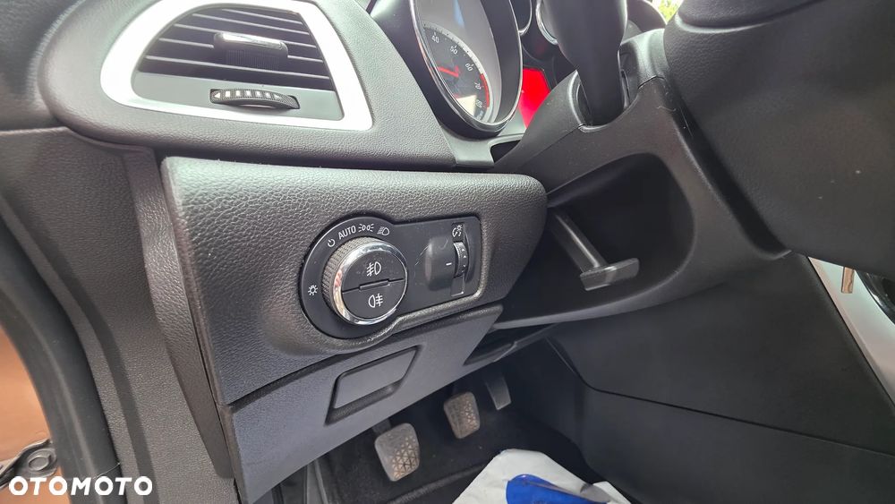 Opel Astra 1.4 T Cosmo - 18
