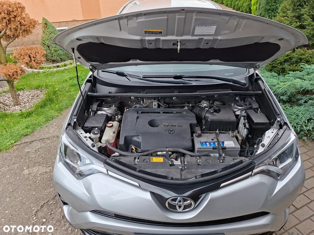 Toyota RAV4 2.0 D-4D Active 4x2 - 6