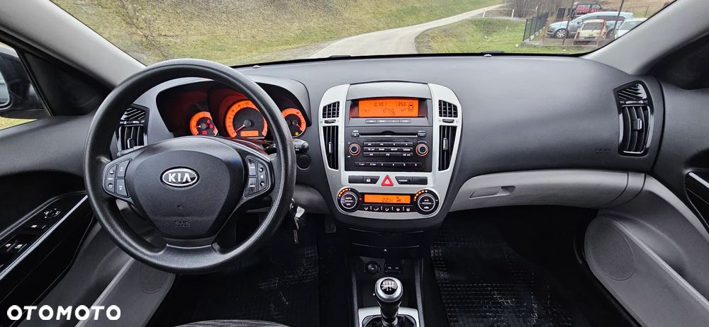Kia Ceed 1.4 S - 21