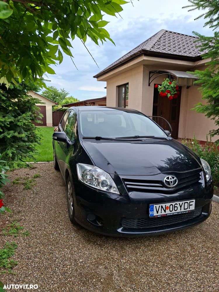 Toyota Auris 1.33 Dual VVT-i Terra - 1