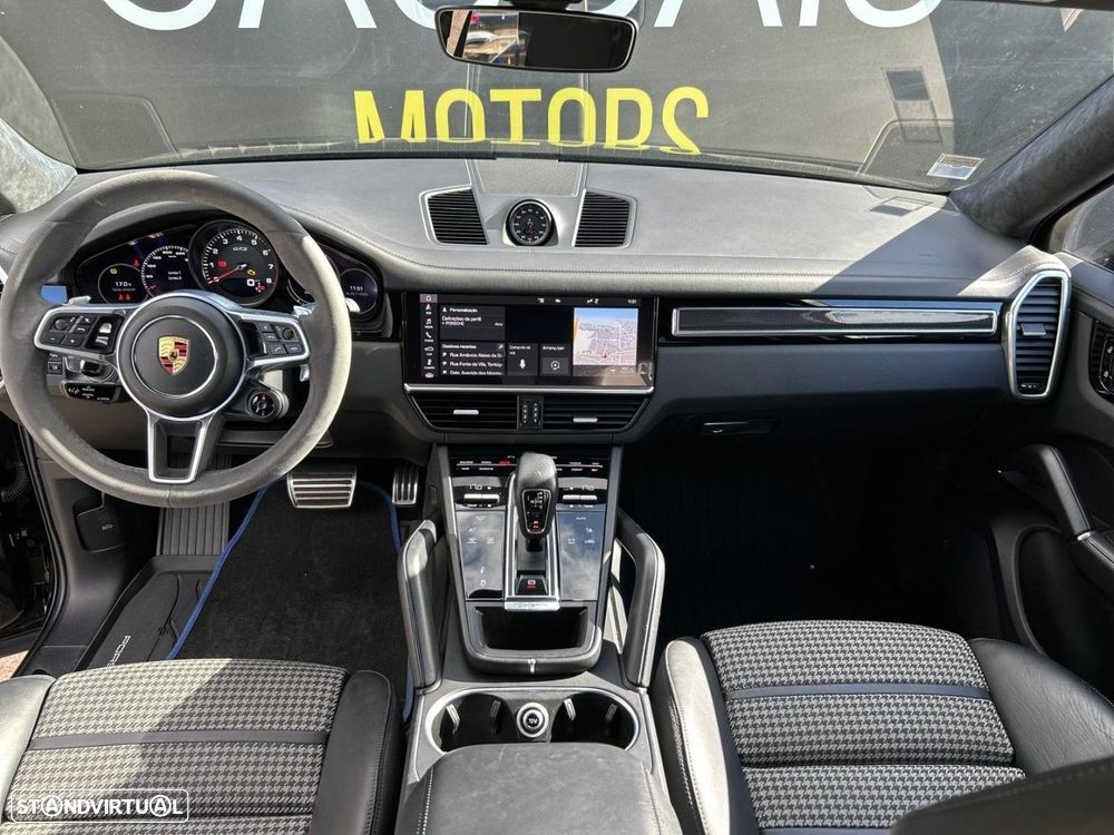 Porsche Cayenne GTS - 15