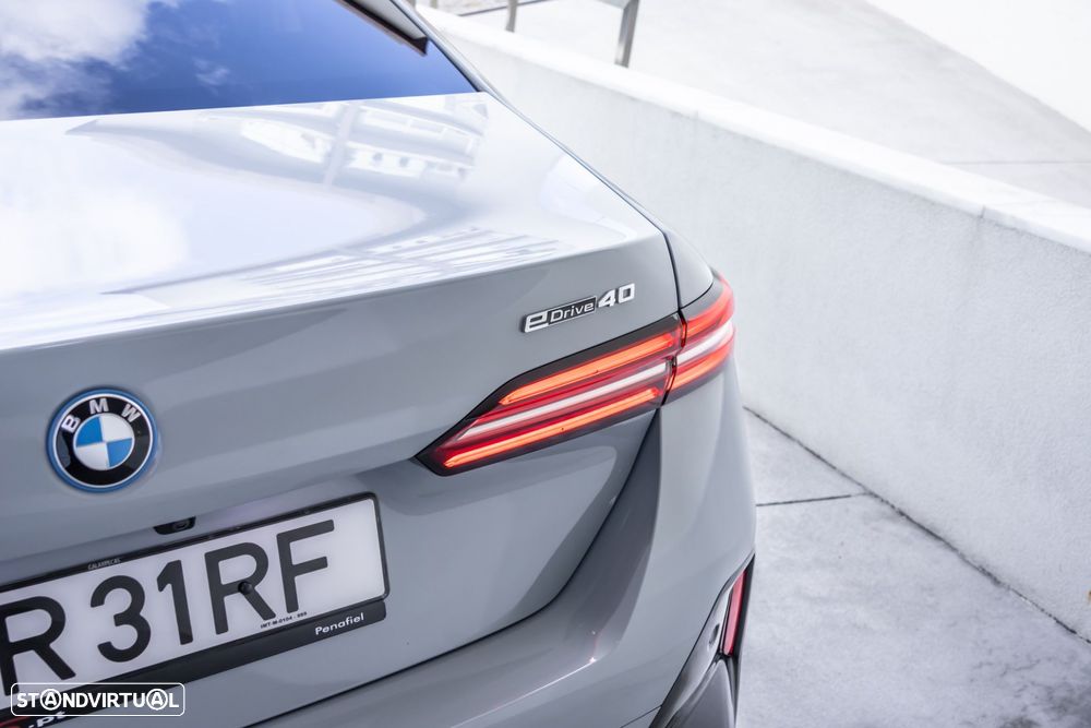 BMW i5 eDrive40 Pack Desportivo M - 14