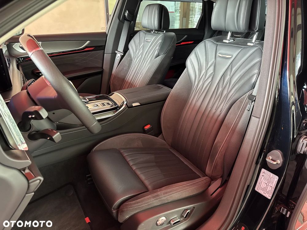 Hongqi H9 2.0T Deluxe - 13