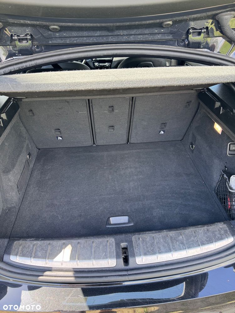 BMW X2 sDrive18d Advantage Plus - 12