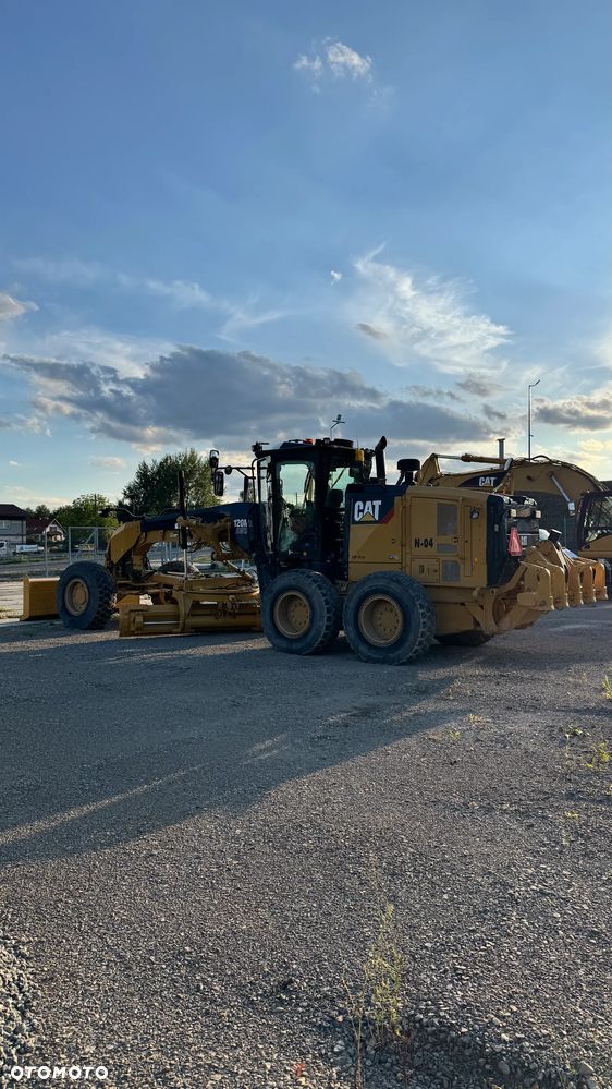 Caterpillar 120 M2 AWD - 5