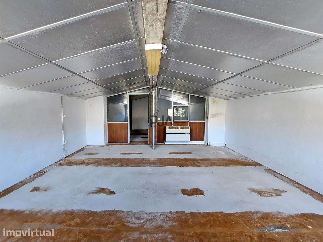 Sótão / Arrecadação para Arrendar em Mangualde - Grande imagem: 3/5