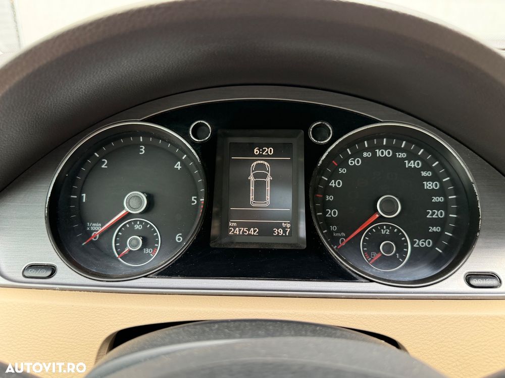 Volkswagen Passat - 10