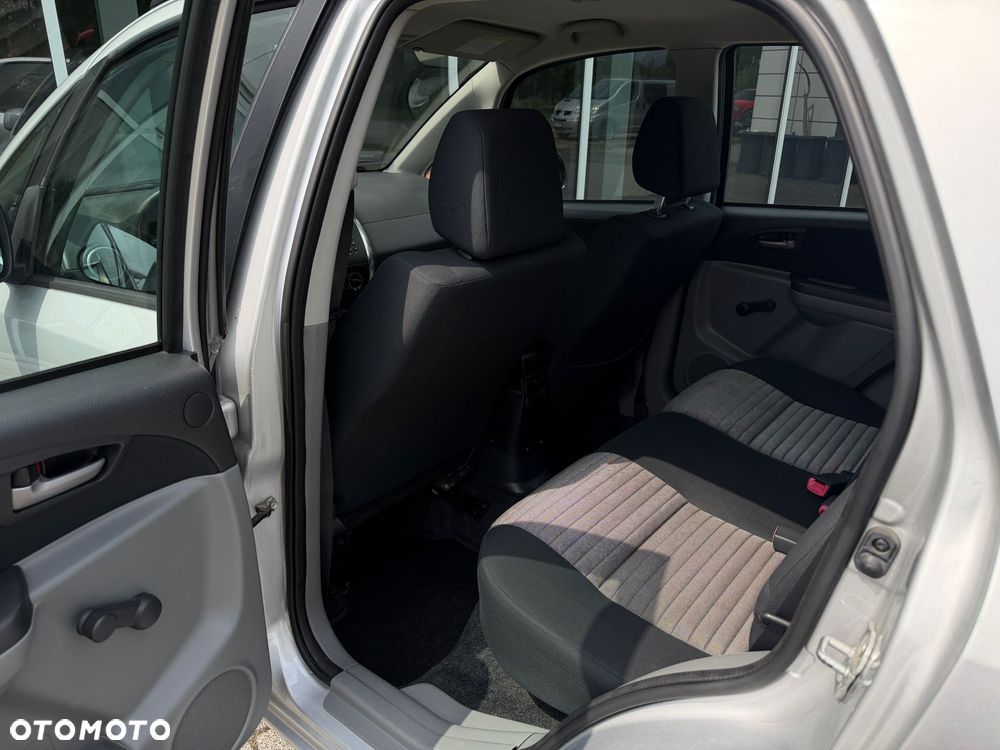 Suzuki SX4 1.6 DDiS Comfort - 38